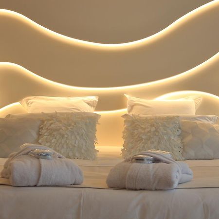 La Villa Dolce Suites & Chambres D'Hotes ลาโรแชล ภายนอก รูปภาพ