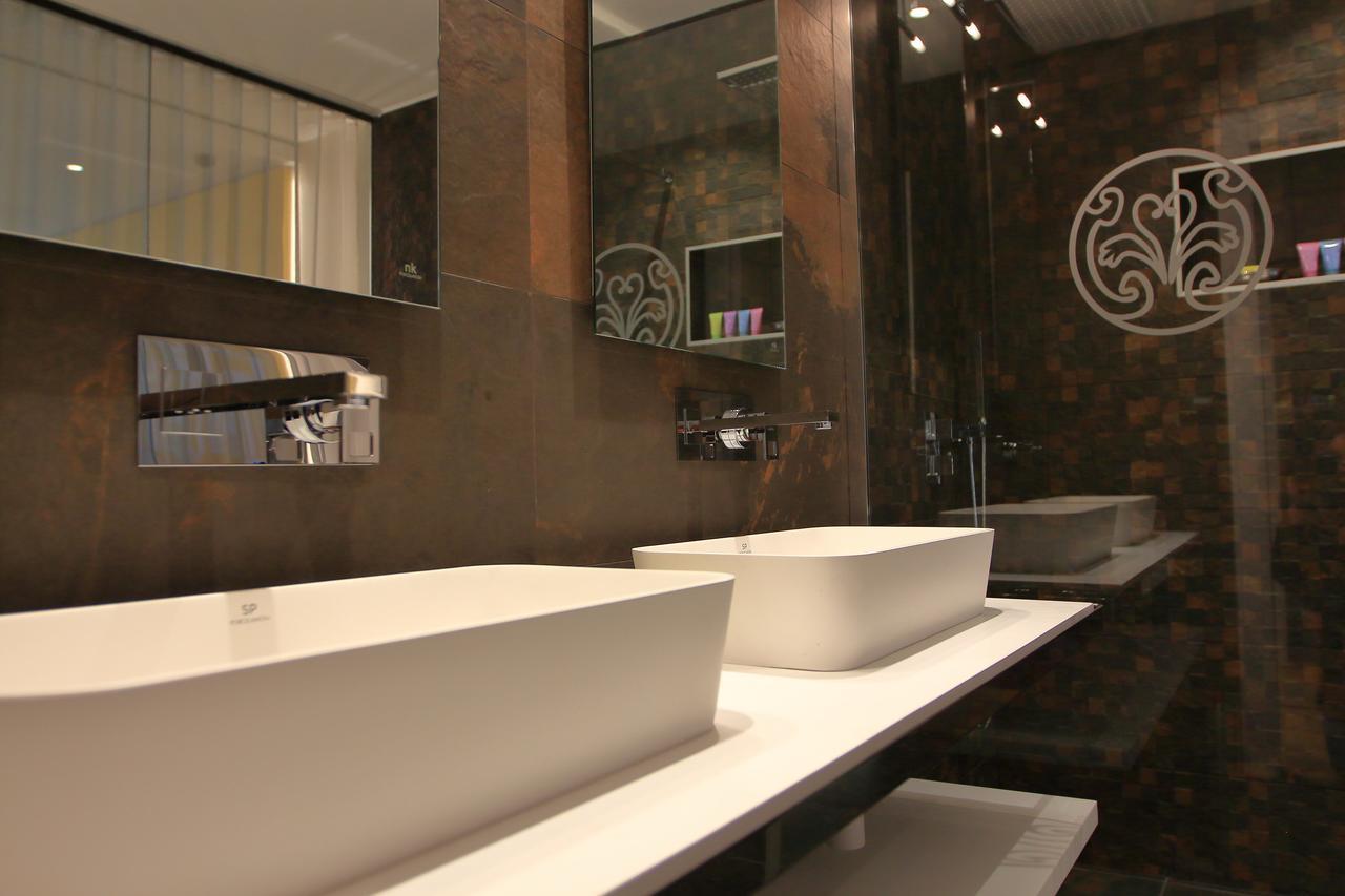 La Villa Dolce Suites & Chambres D'Hotes ลาโรแชล ภายนอก รูปภาพ