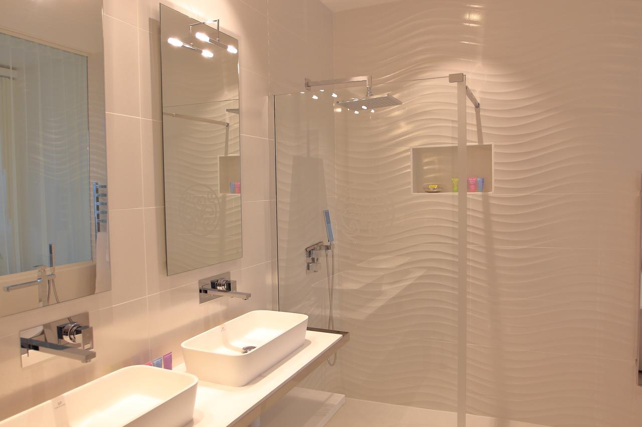 La Villa Dolce Suites & Chambres D'Hotes ลาโรแชล ภายนอก รูปภาพ